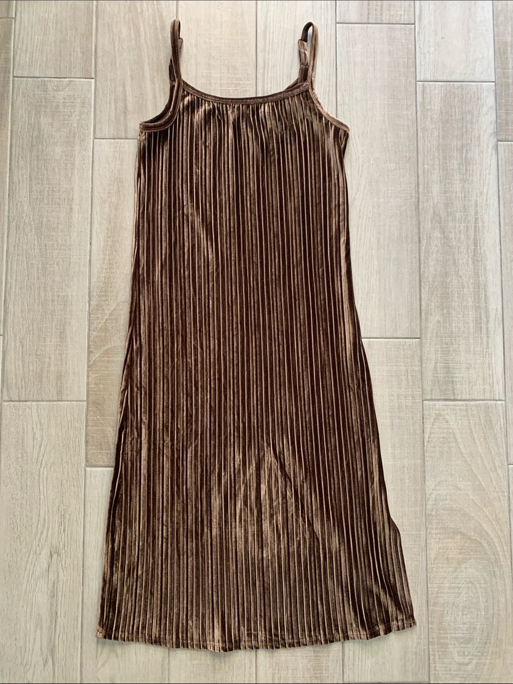 American Eagle Outfitters Brown Pleated Velvet Maxi Dress - Women’s XS
